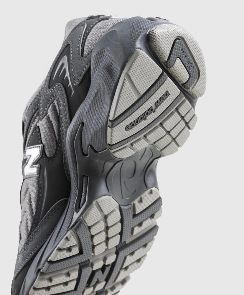 New Balance 725 ML725C