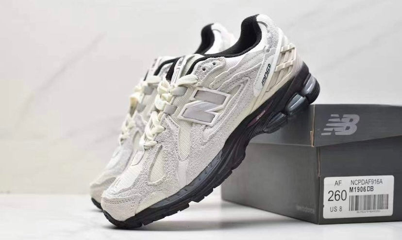 NEW BALANCE – 1906 DB PROTECTION PACK TURTLE DOVE / BLACK