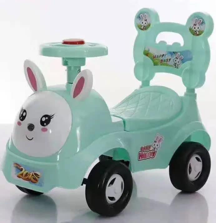 Voiture balançoire pour enfants de 1 à 3 ans un jouet pour garçons et filles musique à quatre roues.