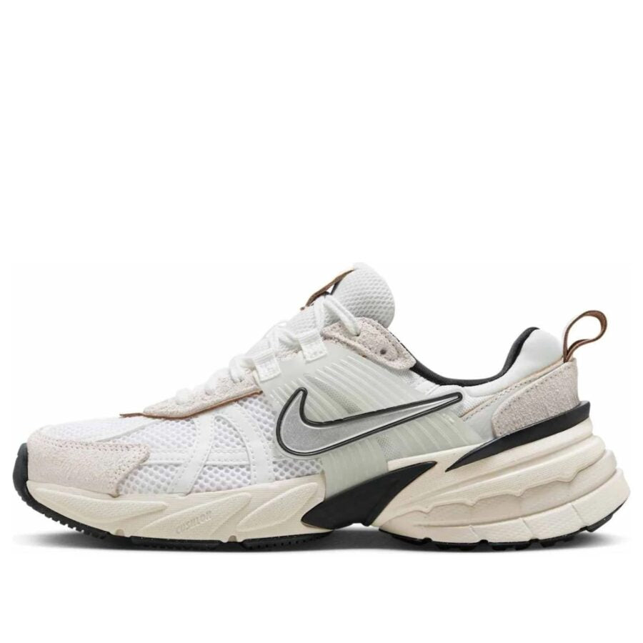 Nike V2K Run « Summit White Light Orewood Brown