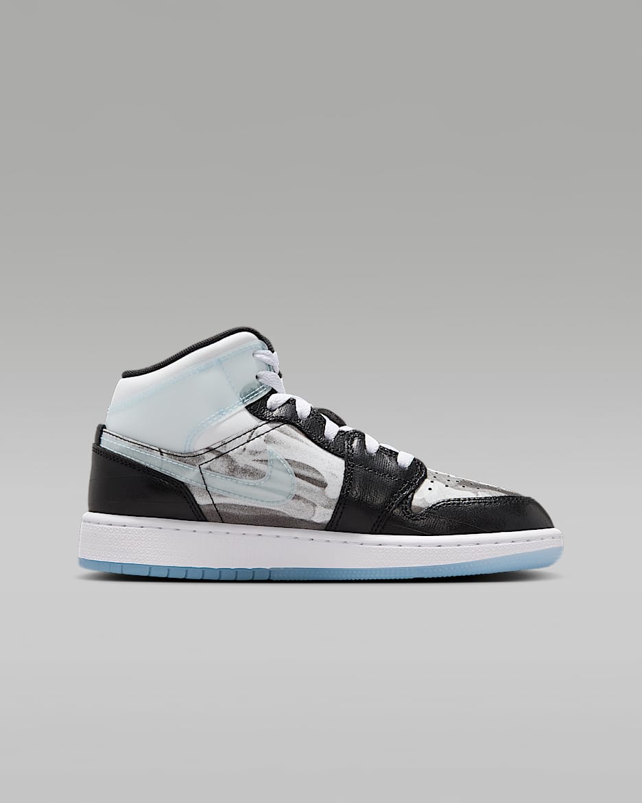 Air Jordan 1 Mid Sneaker School