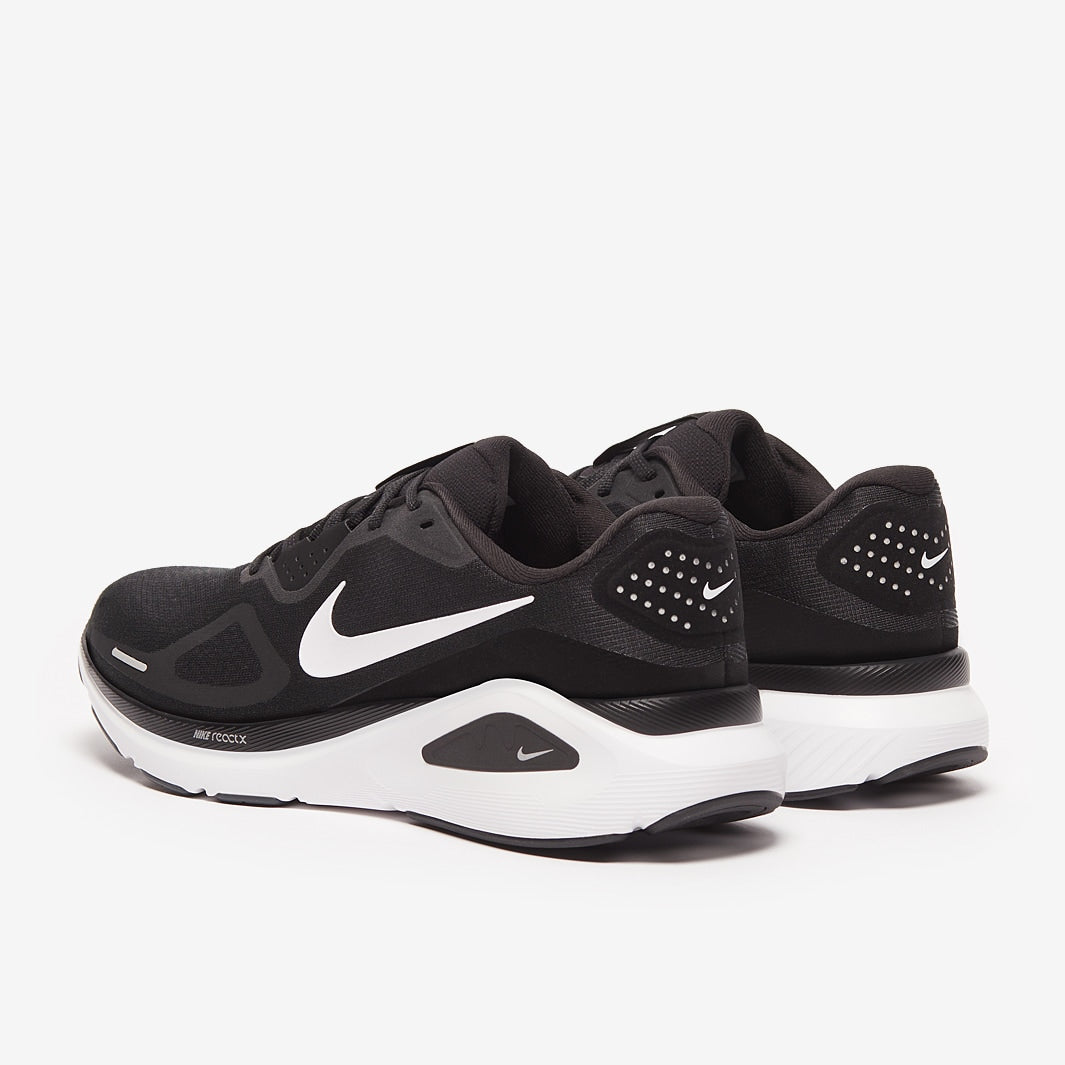 NIKE STRUCTURE 26
Noir/Blanc/Gris Cool/Argent Métallique