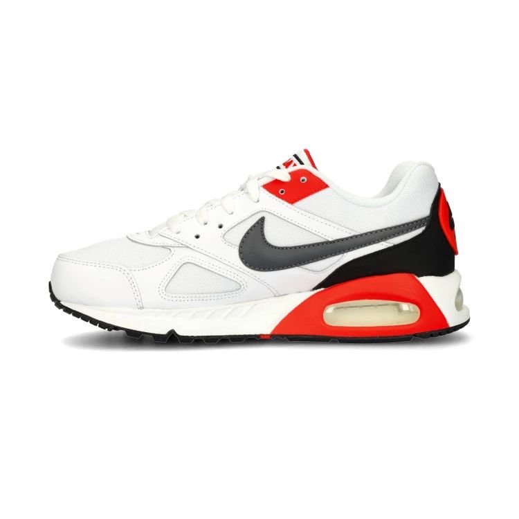 NIKE AIR MAX IVO