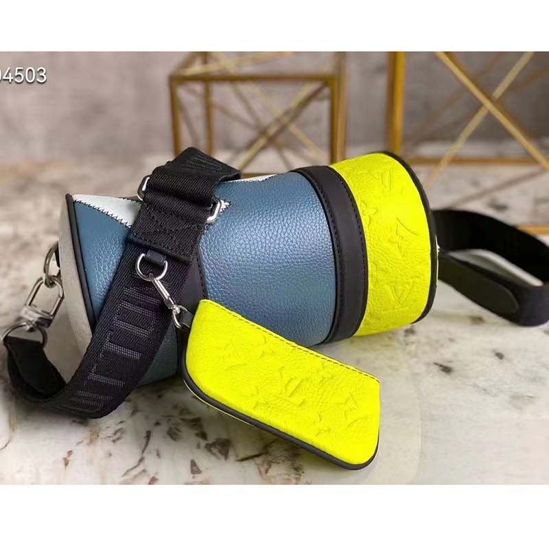 Louis Vuitton LV Unisexe Polochon Jaune Monogramme En Relief Taurillon Cuir De Vachette