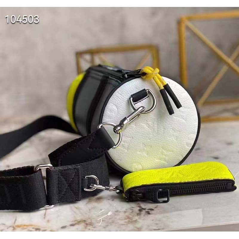 Louis Vuitton LV Unisexe Polochon Jaune Monogramme En Relief Taurillon Cuir De Vachette