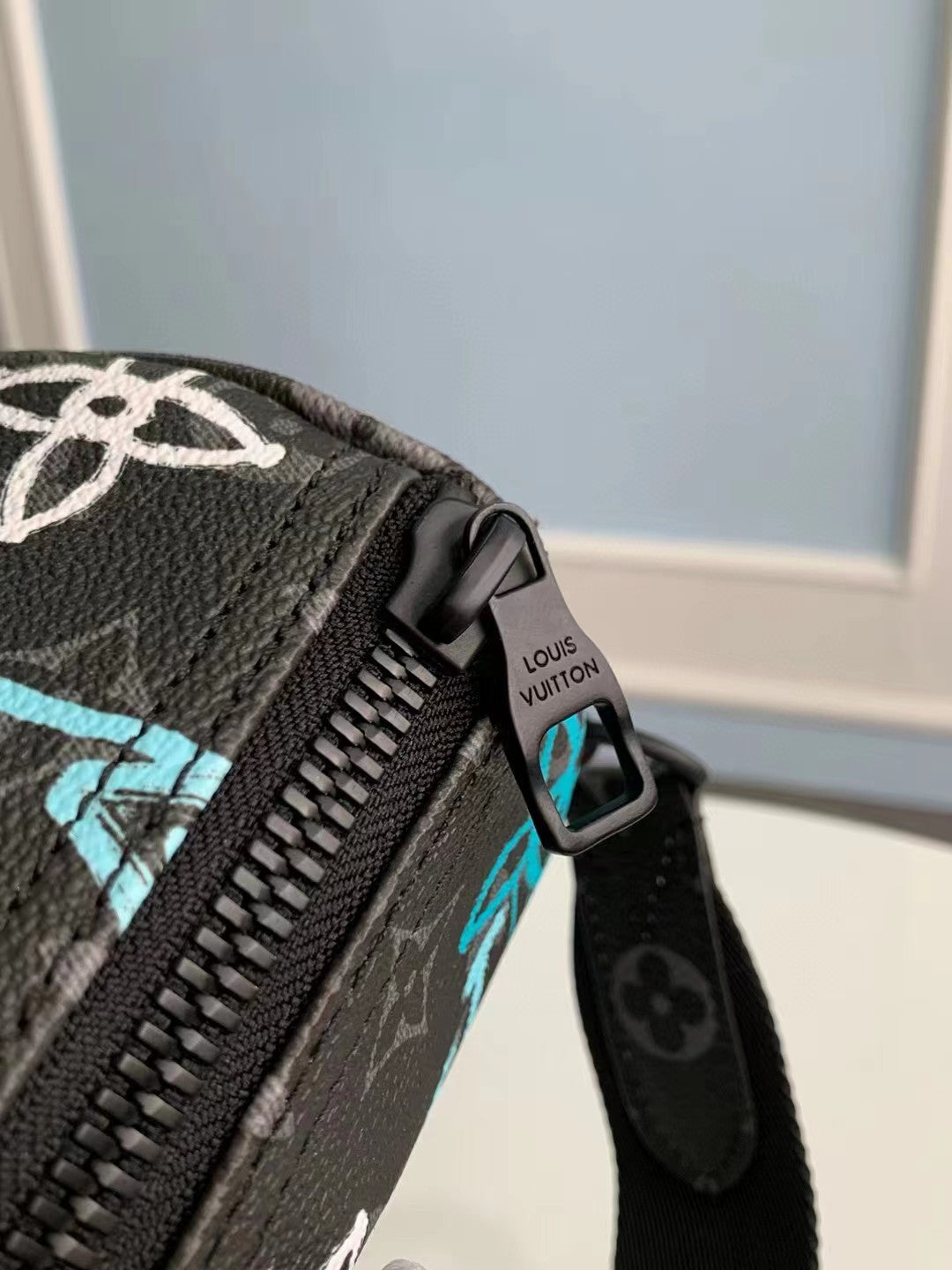 Louis Vuitton KEEPALL BANDOULIÈRE 25