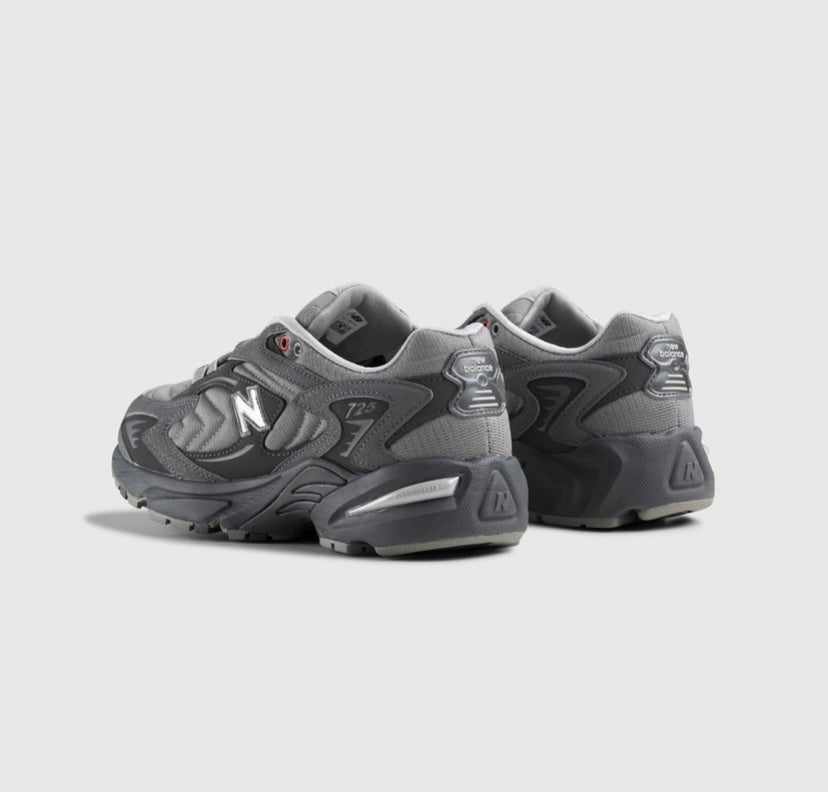 New Balance 725 ML725C