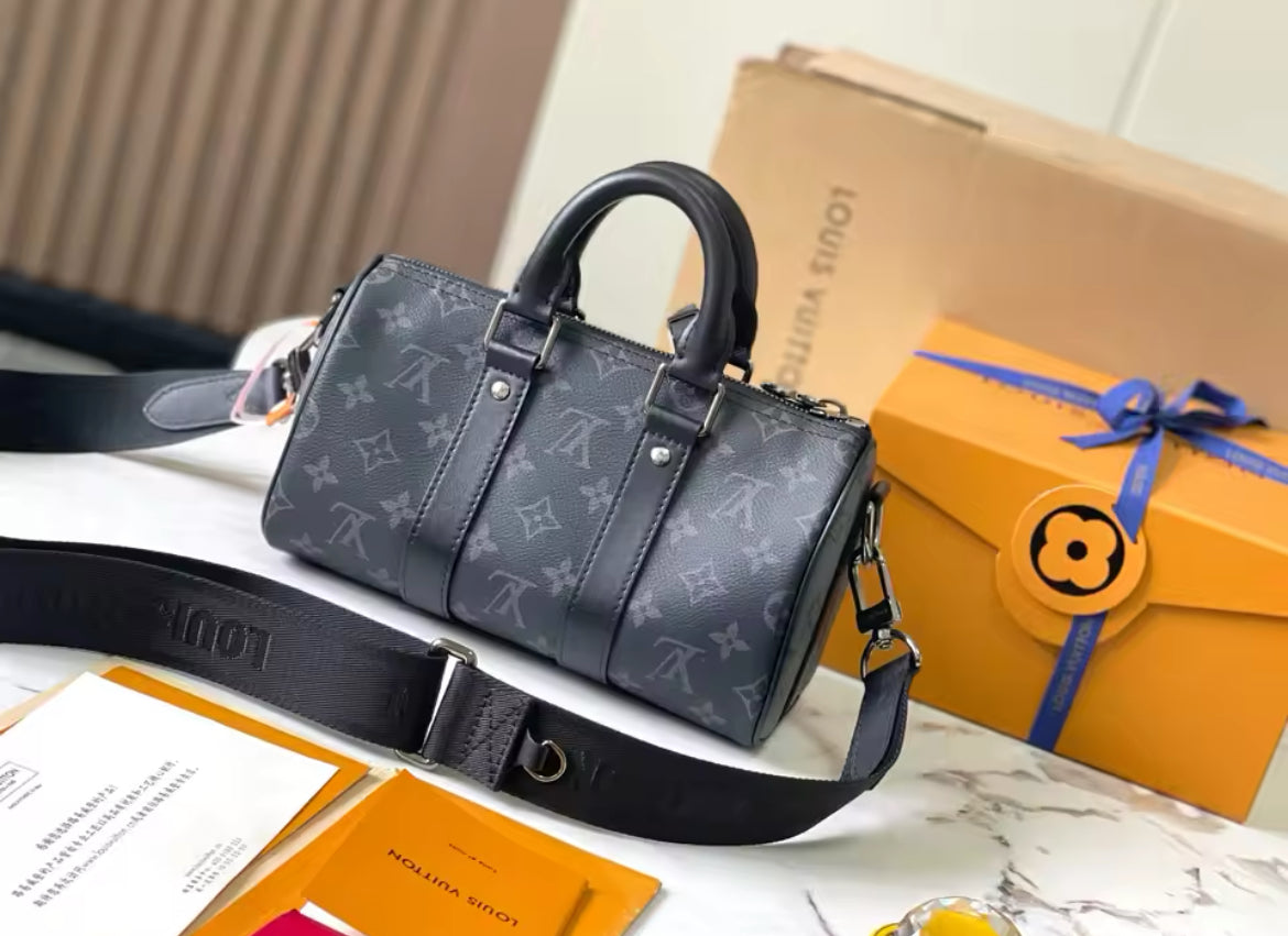 Louis Vuitton Style Keepall , Sacs Hundred Sacs à bandoulière.