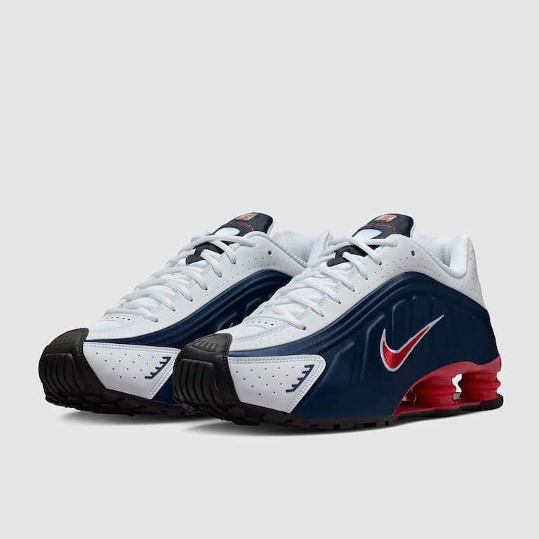 NIKE SPORTSWEAR SHOX R4
