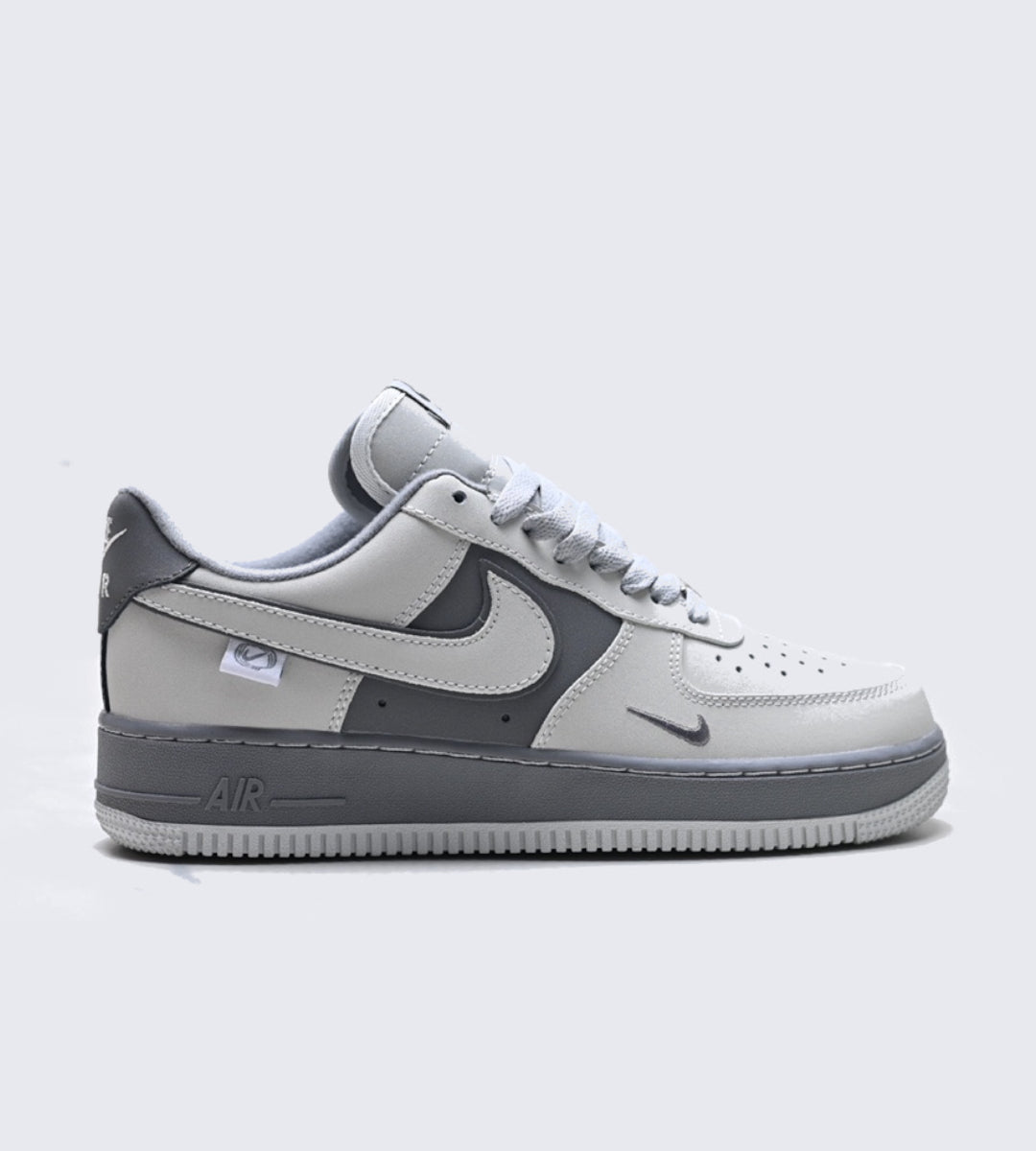 Nike Air Force 1 Low Gris Clair Accents Gris Fonce