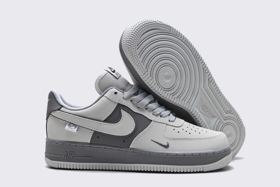 Nike Air Force 1 Low Gris Clair Accents Gris Fonce