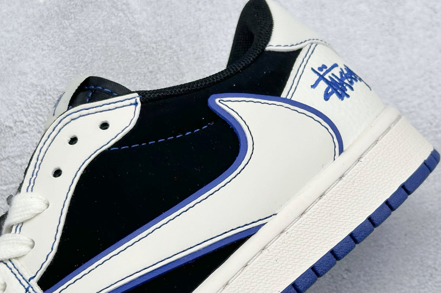 Fragment x Travis Scott x Stussy Air Jordan 1 Low Collaboration Tri-brand Swoosh inversé