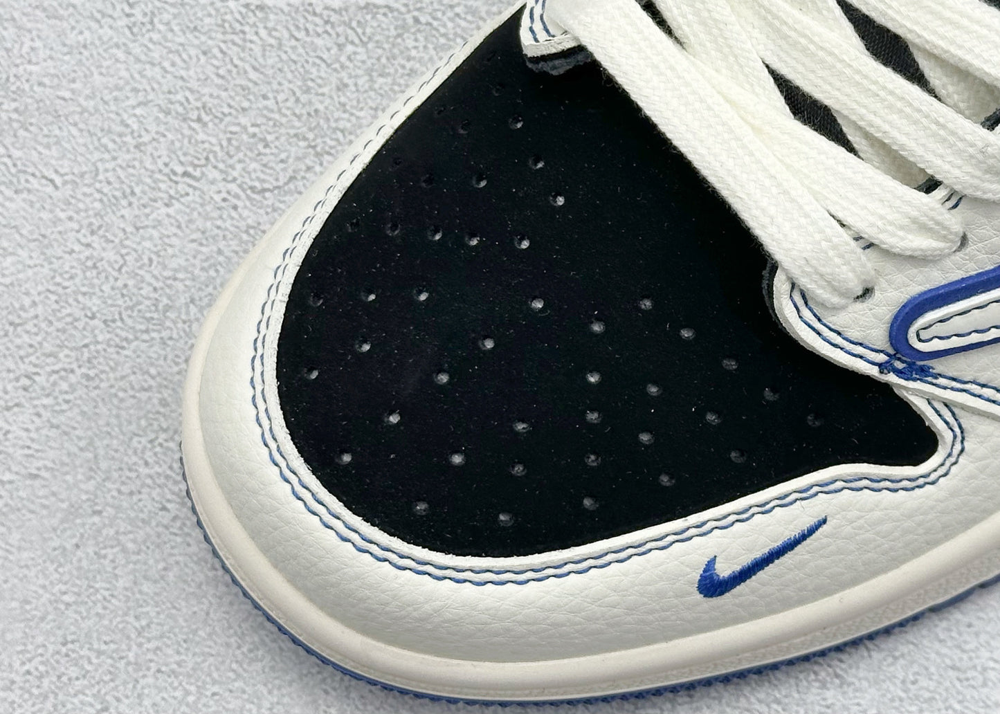 Fragment x Travis Scott x Stussy Air Jordan 1 Low Collaboration Tri-brand Swoosh inversé