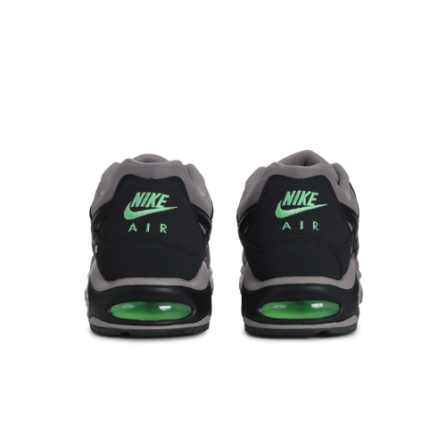 NIKE AIR MAX COMMAND